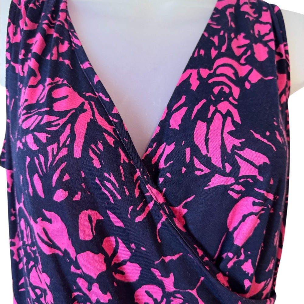 NWT Talbots Sleeveless Top in Vibrant Pink and Navy XSMALL Bin #6 - Picture 2 of 9